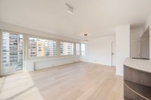 Gerenoveerd appartement met zeezicht te koop in Knokke-Heist
