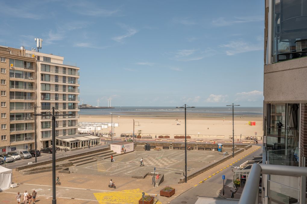 Gerenoveerd appartement met zeezicht te koop in Knokke-Heist