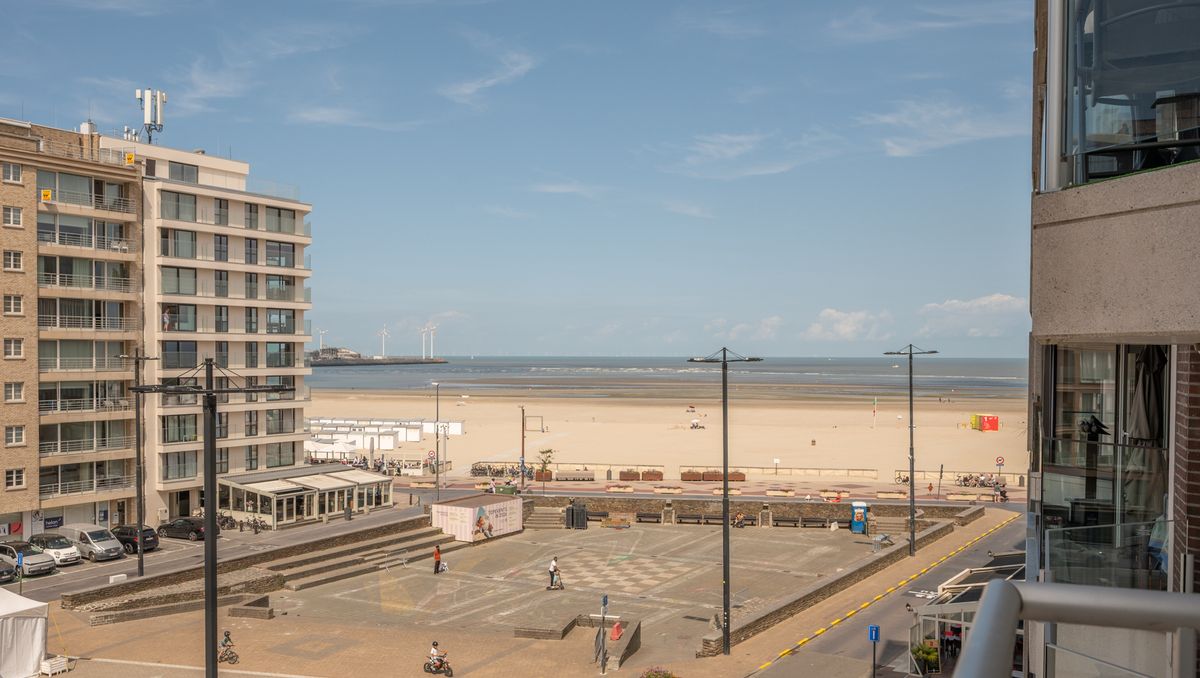 Gerenoveerd appartement met zeezicht te koop in Knokke-Heist