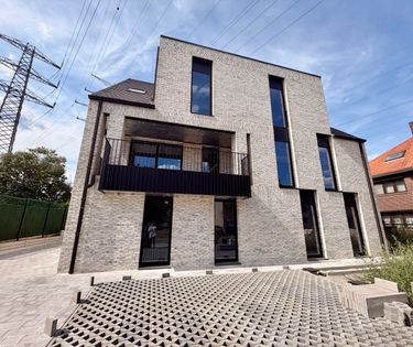 Gelijkvloers nieuwbouw appartement te huur in Genk.