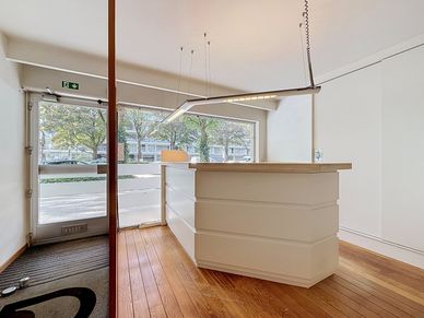Commerce for rent Deurne
