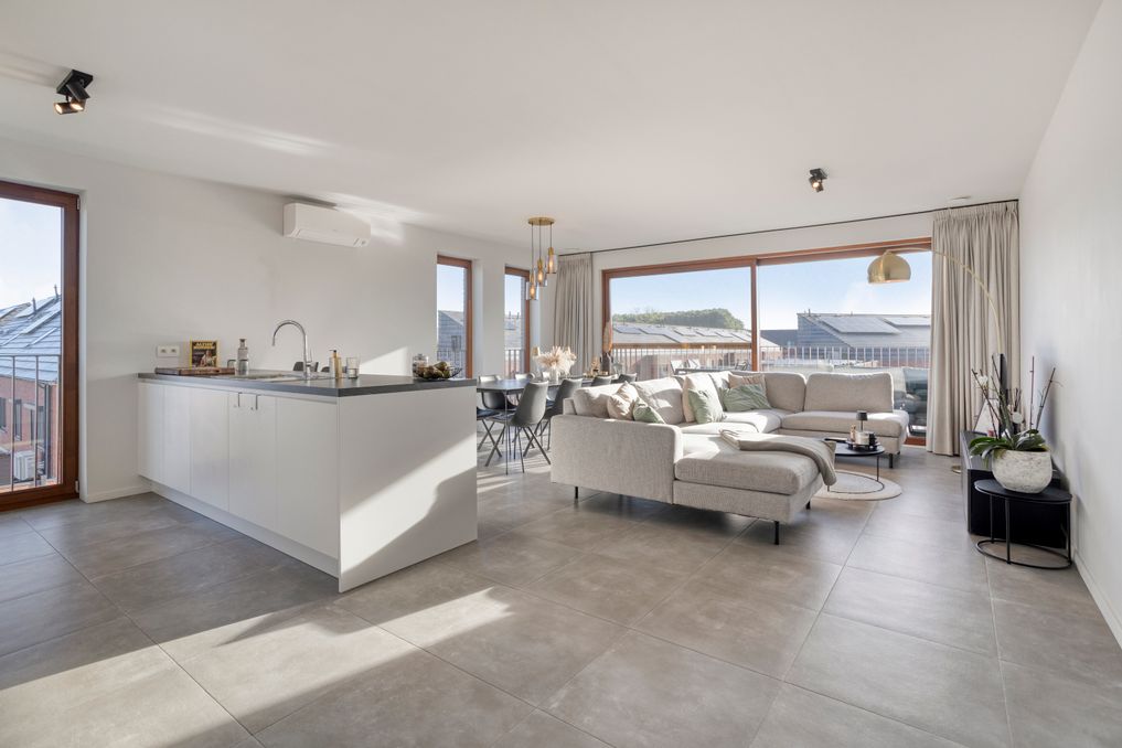 Recent appartement met 3 slaapkamers, terras en staanplaats