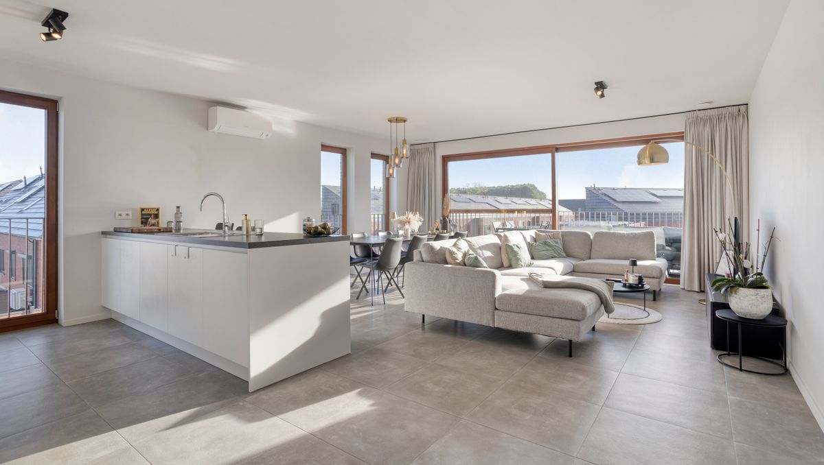 Recent appartement met 3 slaapkamers, terras en staanplaats