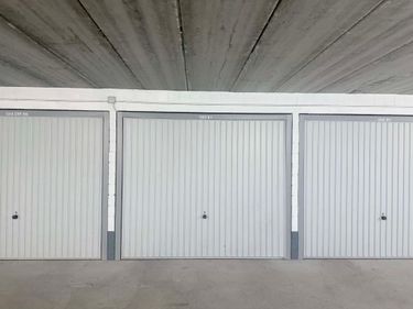 Garage box bien situé à vendre sous Zeedijk Middelkerke !