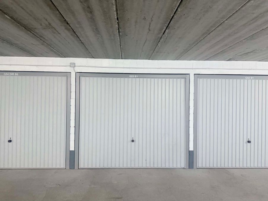 Garage box bien situé à vendre sous Zeedijk Middelkerke !
