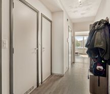 Tweekamerappartement met groot privéterras, privé tuin en autostaanplaats in Strombeek