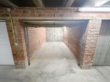 Garage for rent in Strombeek
