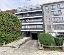 Garage for rent in Strombeek