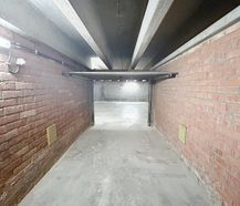 Garage for rent in Strombeek