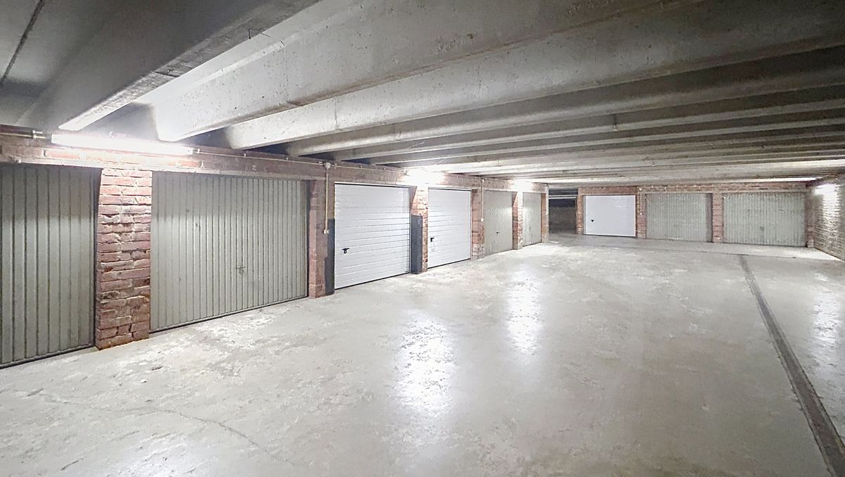 Garage for rent in Strombeek