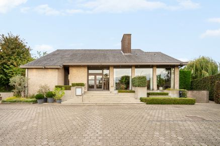 Kantoor met woning te koop Izegem