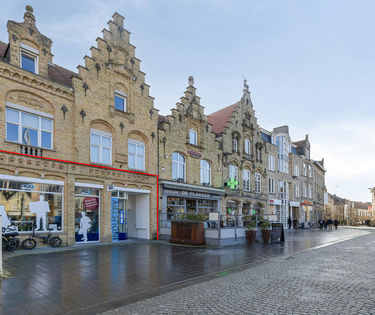 Kantoor te huur op de Grote Markt te Veurne.