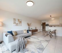 Appartement de 2 chambres prêt à emménager avec vue latérale sur la mer !