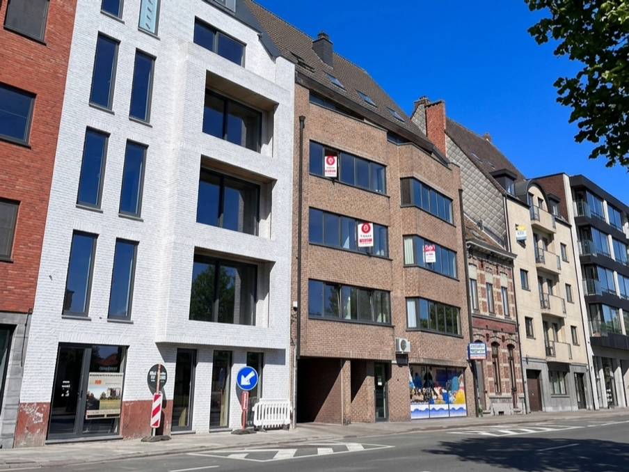 Appartement met 2 slaapkamers te koop aan station in Eeklo