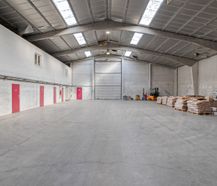 Entrepôt (environ 1 680 m²) à vendre à Ronse