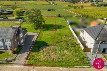 Bouwgrond halfopen bebouwing te koop in Elen 696 m²