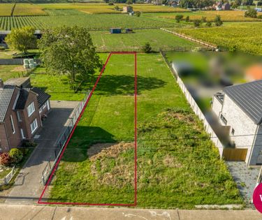 Bouwgrond halfopen bebouwing te koop in Elen 696 m²