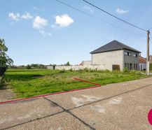 Bouwgrond halfopen bebouwing te koop in Elen 696 m²