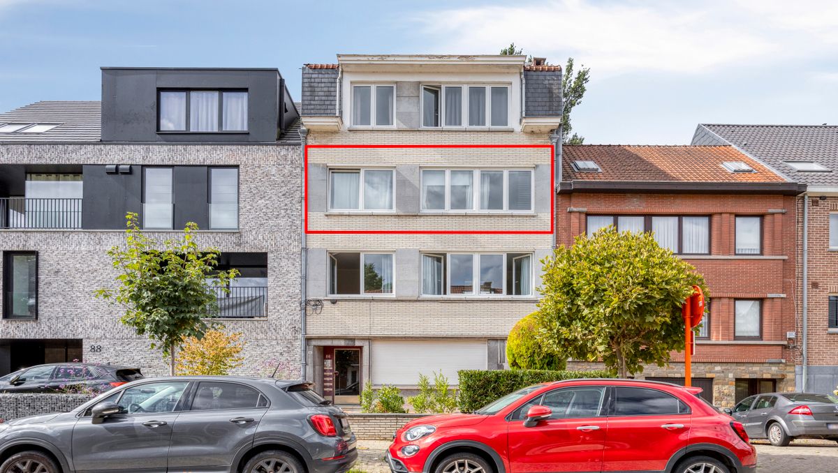 Instapklaar appartement met 2 kamers en garage in Strombeek