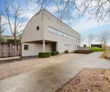 Unieke villa te huur in Kortrijk!