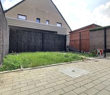 Ready to move in house with 3 bedrooms and garden in Roeselare.