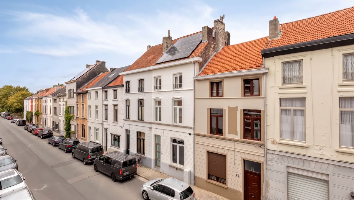 Knappe burgerwoning met 4 slaapkamers te Gent