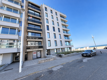 2 bedroom apartment with sea view for rent in Koksijde