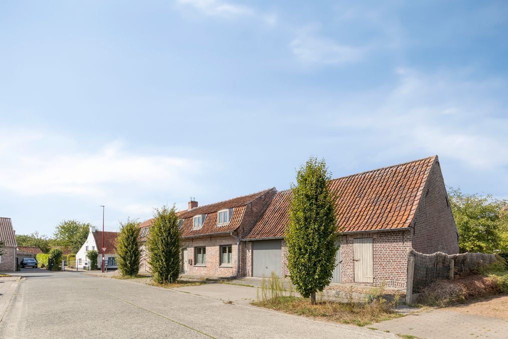 Parel vol authenticiteit in centrum Hansbeke
