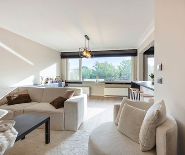 Gerenoveerd appartement te koop in Burcht