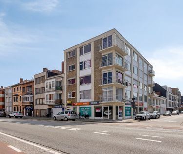 Te huur handelspand op commerciële ligging Gistelse Steenweg