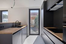 Volledig gerenoveerde halfopen woning in hartje Ertvelde