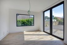 Volledig gerenoveerde halfopen woning in hartje Ertvelde