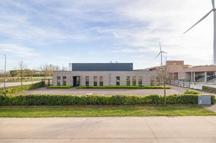 Bedrijfsgebouw te koop Dilsen