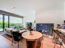 Spacious apartment with 40 m² terrace for rent on the canal