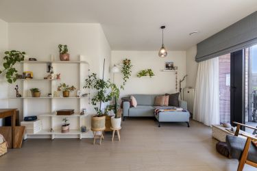 Lichtrijk appartement met één slaapkamer en zonnige stadstuin