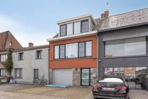 Bel-etage met leuke tuin te koop in Gooreind!