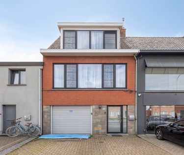 Bel-etage met leuke tuin te koop in Gooreind!