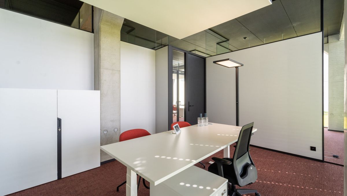 Office space for rent in the business center in Roeselare
