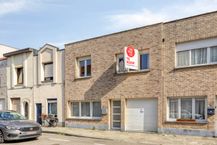 Ruim huis met 3 slaapkamers, tuin en garage in Deurne!