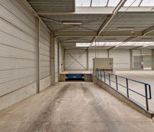 Entrepôt (1 800 m²) à louer dans la zone industrielle de Webbekom
