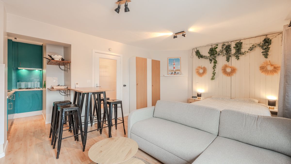 Instapklare studio met zongericht terras te Nieuwpoort.