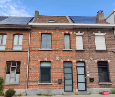 Instapklare woning met 3 slaapkamers in Boom.