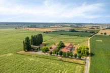 Uitzonderlijke woning te koop op idyllische ligging in Mesen
