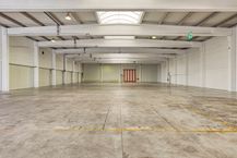 Magazijnruimte van ca. 3.000 m² in industriezone Kuurne