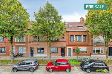 Huis te koop met veel mogelijkheden en tuin te Gentbrugge 