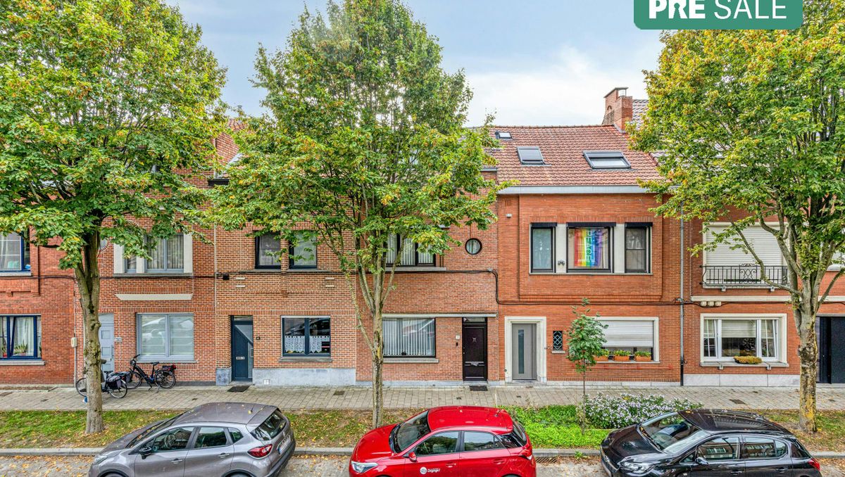 Huis te koop met veel mogelijkheden en tuin te Gentbrugge