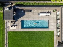 Exclusieve villa met zwembad en paardenstallen in Heule!