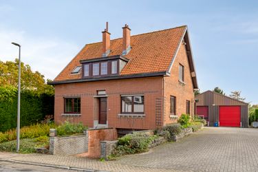 Te renoveren huis met grote loods nabij centrum Meise