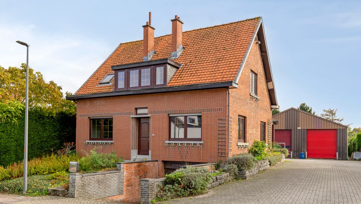 Te renoveren huis met grote loods nabij centrum Meise