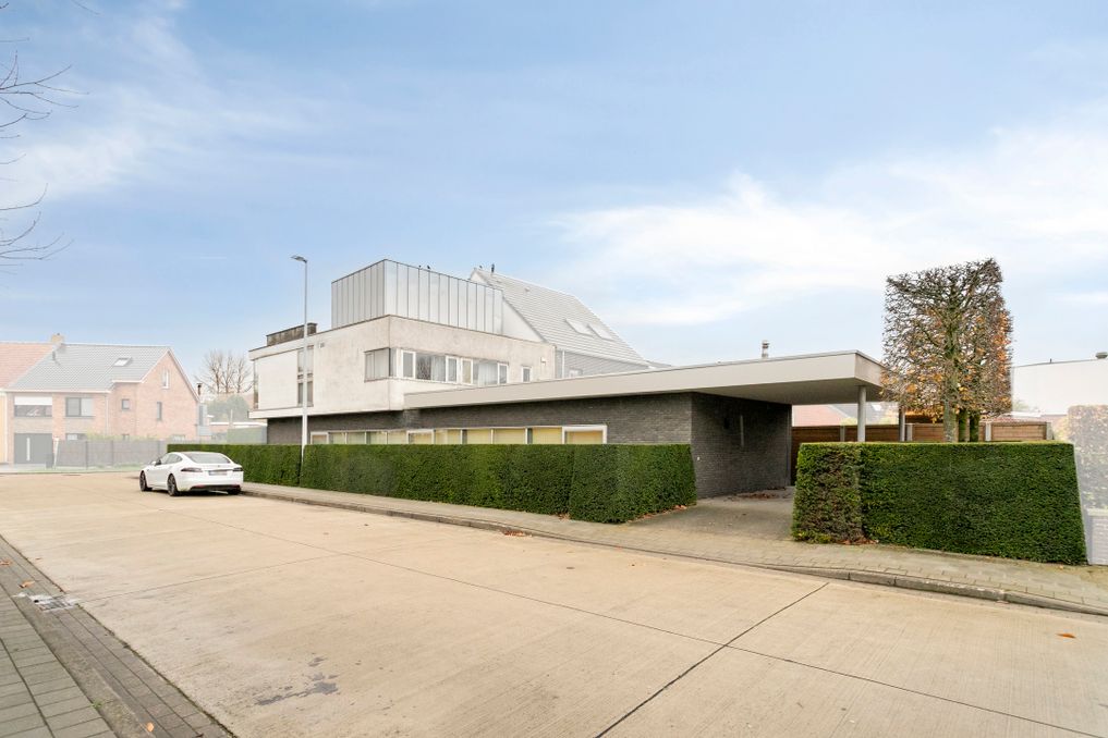Veelzijdig kantoor te koop in Sint-Michiels (380 m²) 